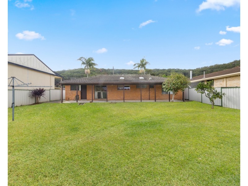 4 Arakoon Street, Kincumber NSW 2251