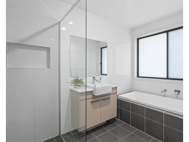 16 Cristina Avenue, Niagara Park NSW 2250