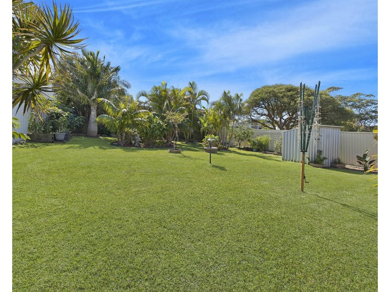 805 The Entrance Road, Wamberal NSW 2260