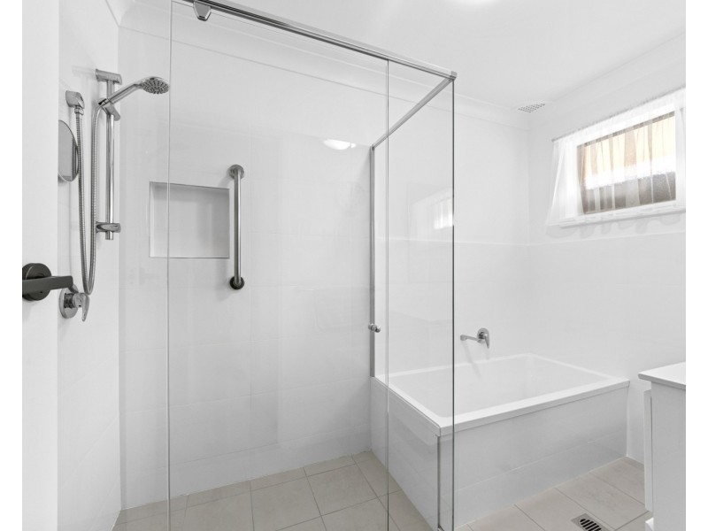 18 Newcastle Street, Springfield NSW 2250