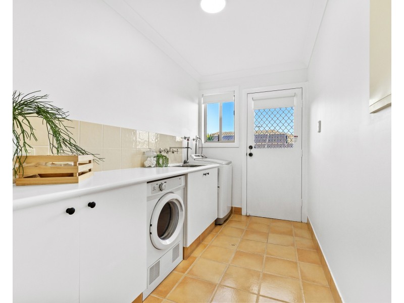 33 Robinia Parade, Springfield NSW 2250