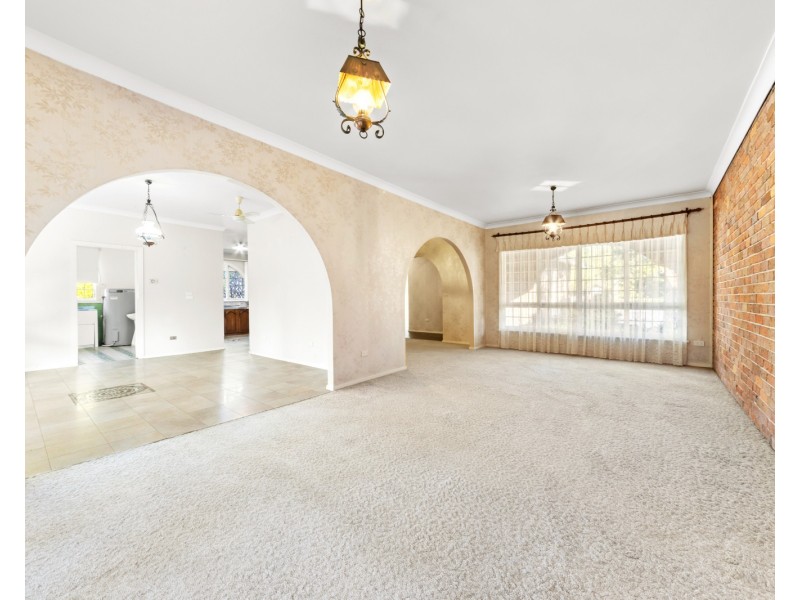 12 Bristowe Close, Ourimbah NSW 2258