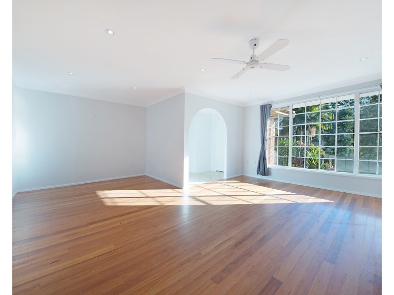 3 Hakea Close, Wyoming NSW 2250