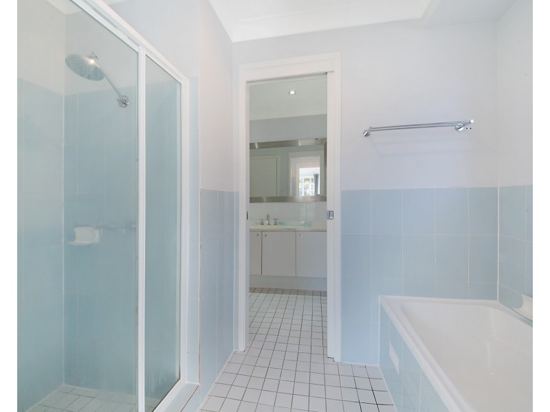 3 Hakea Close, Wyoming NSW 2250