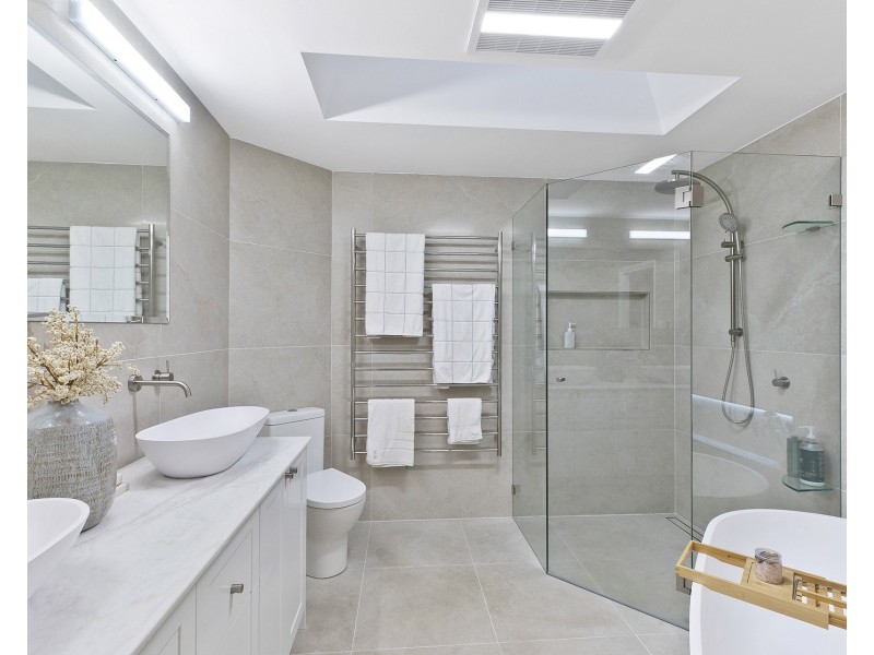 13 Jean Marie Crescent, Erina NSW 2250