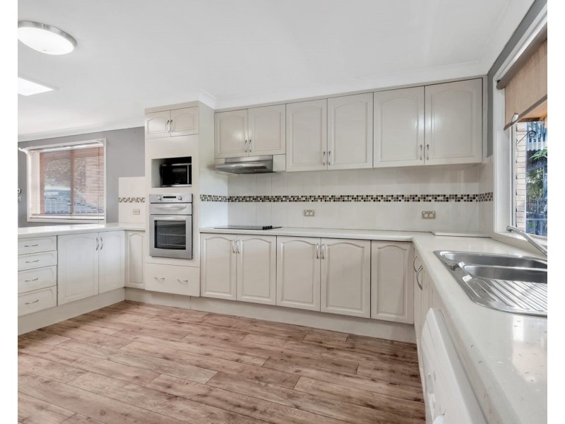 88 Shannon Parade, Berkeley Vale NSW 2261