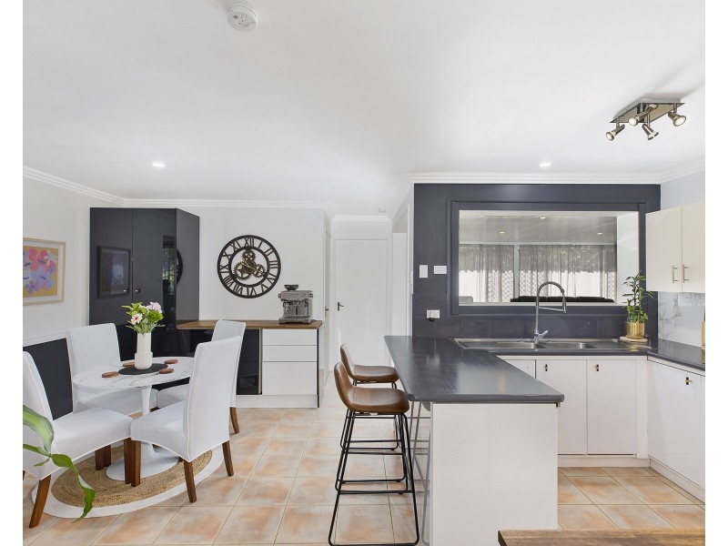 5 Finch Place, Bateau Bay NSW 2261