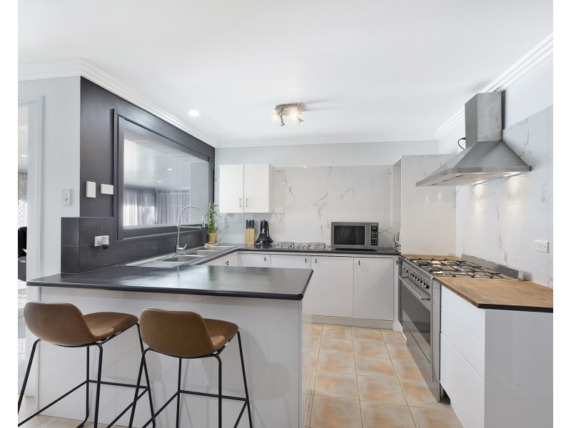5 Finch Place, Bateau Bay NSW 2261