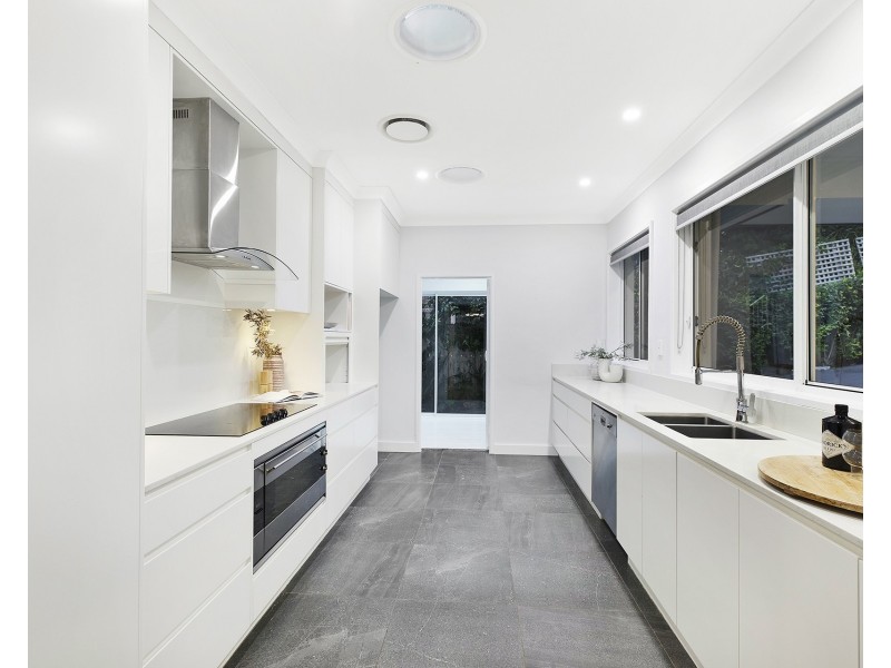 16 Holmes Road, Terrigal NSW 2260