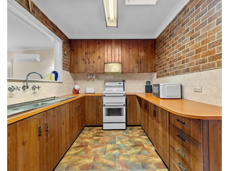 99 Turpentine Street, Wyoming NSW 2250