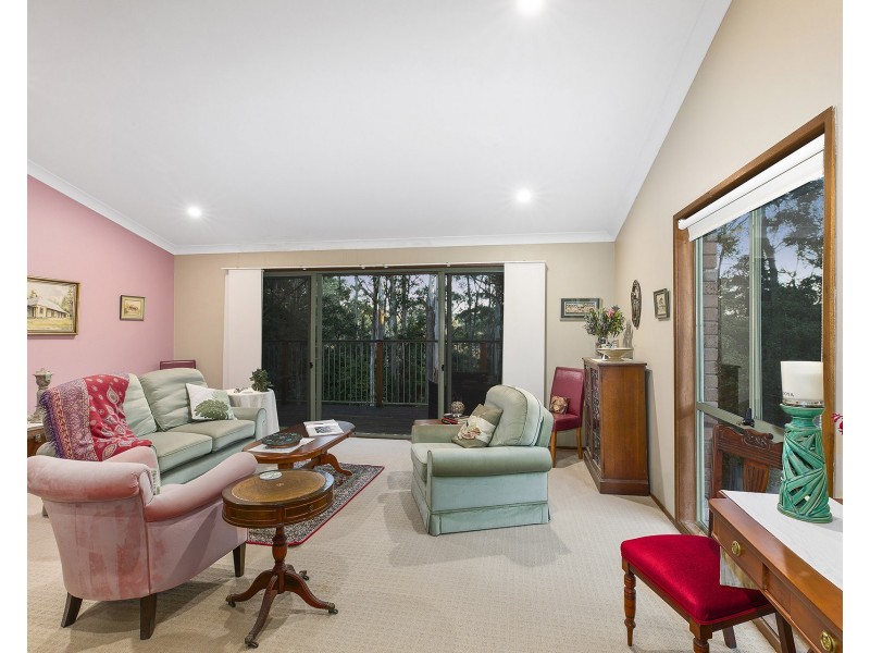 16 Maranoa Street, Wyoming NSW 2250