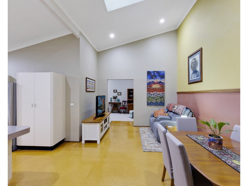 16 Maranoa Street, Wyoming NSW 2250