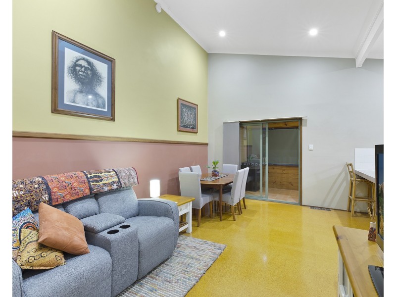 16 Maranoa Street, Wyoming NSW 2250
