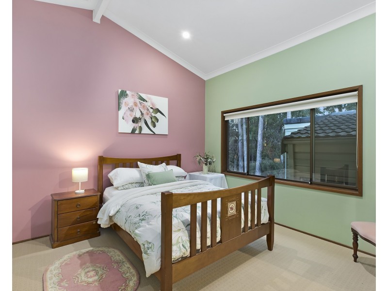 16 Maranoa Street, Wyoming NSW 2250