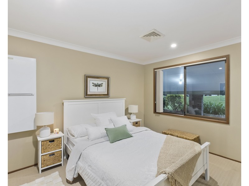 16 Maranoa Street, Wyoming NSW 2250