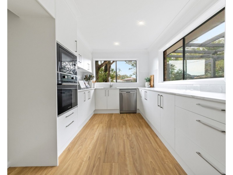 11 Opala Avenue, Wyoming NSW 2250
