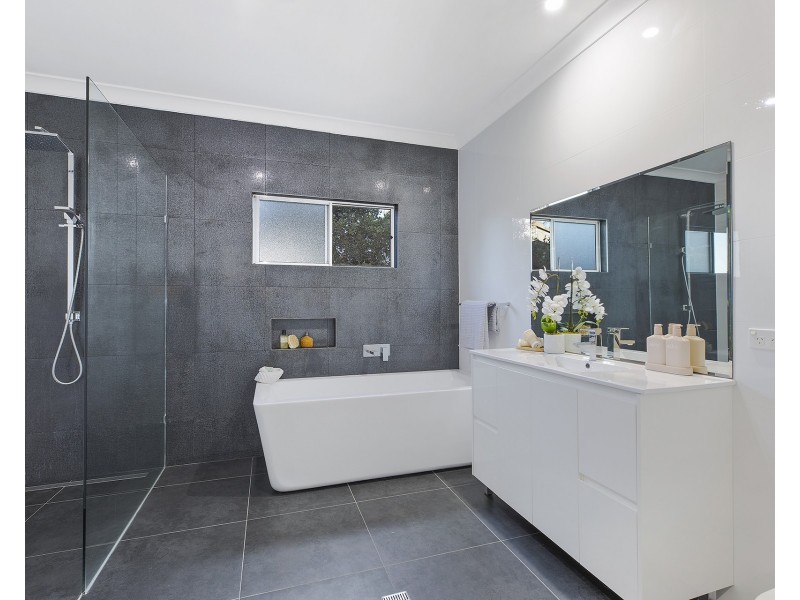 17 Braemar Drive, Wamberal NSW 2260