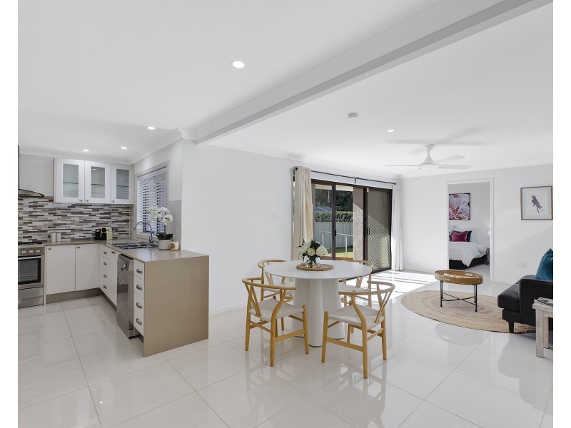16 Kuburra Road, Erina NSW 2250