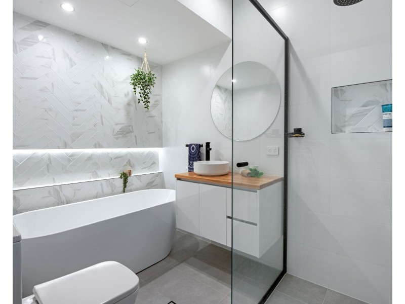 26 Elaine Avenue, Berkeley Vale NSW 2261