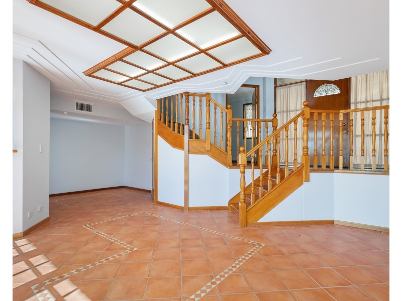 2/5 Bellwood Close, Tuggerah NSW 2259