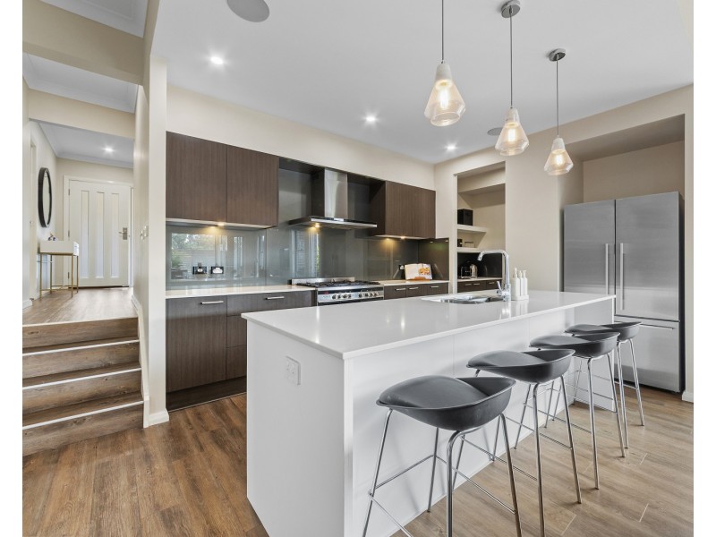 4 Nepean Close, Narara NSW 2250