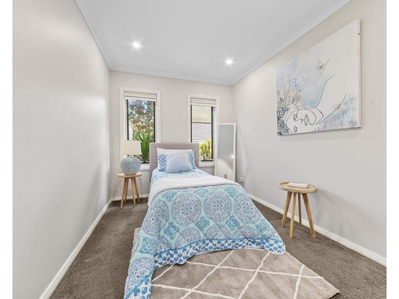 4 Nepean Close, Narara NSW 2250