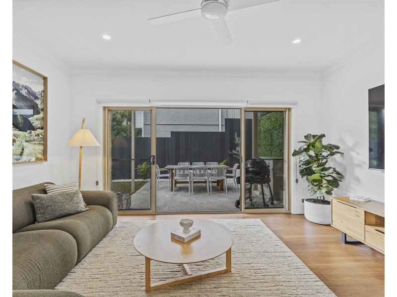 4/12 Jennie Cox Close, Erina NSW 2250