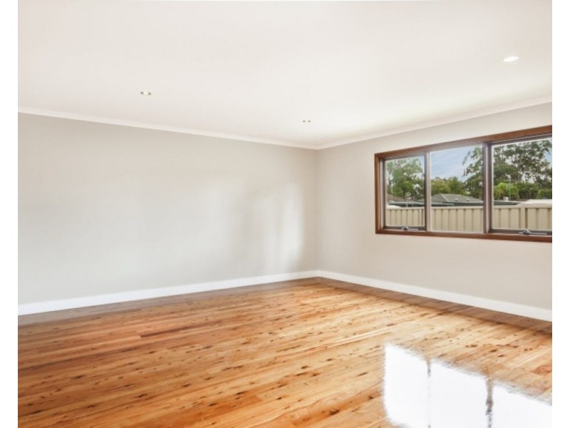 6 Kerry Crescent, Berkeley Vale NSW 2261