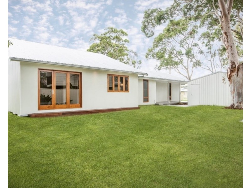 6 Kerry Crescent, Berkeley Vale NSW 2261