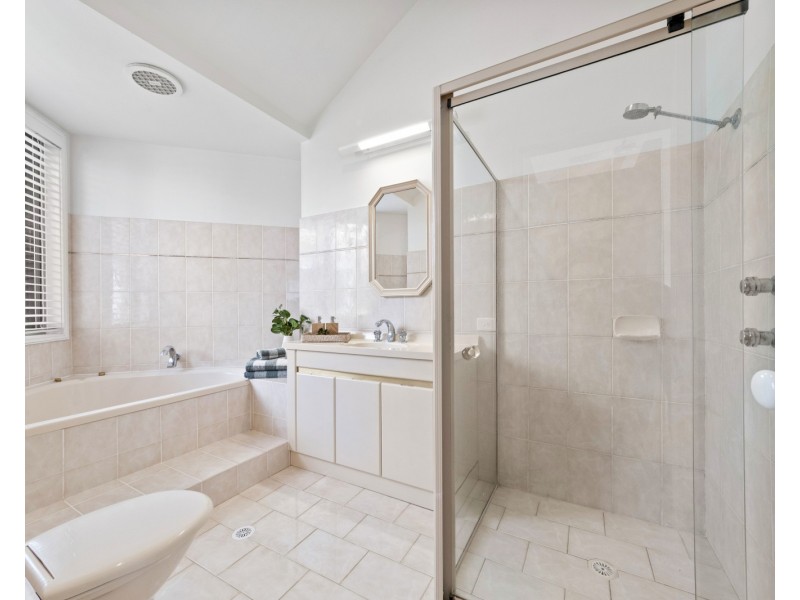 30 Sunny Waters Road, Kincumber NSW 2251