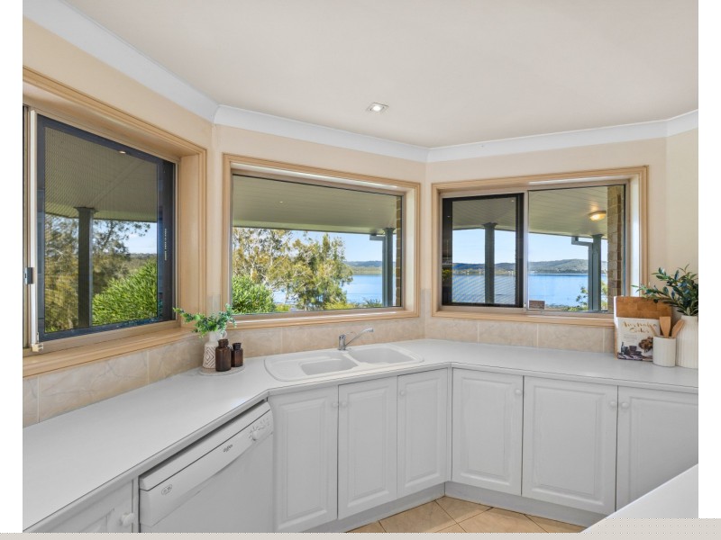 30 Sunny Waters Road, Kincumber NSW 2251