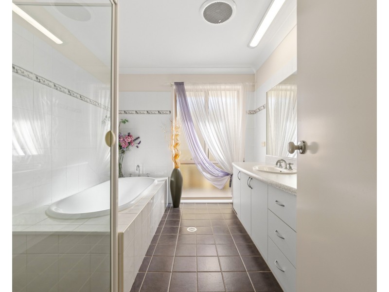 51 Bougainvillea Road East, Hamlyn Terrace NSW 2259