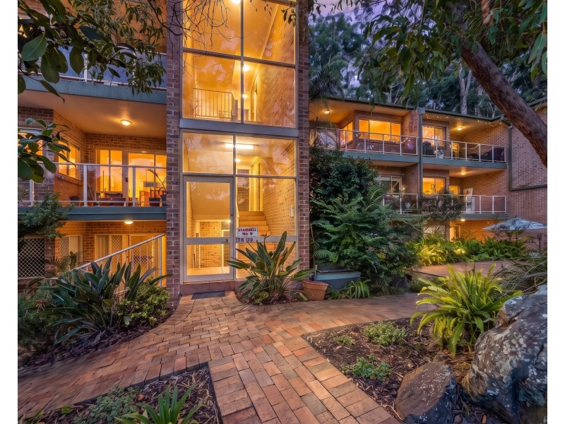 33/117 John Whiteway Drive, Gosford NSW 2250