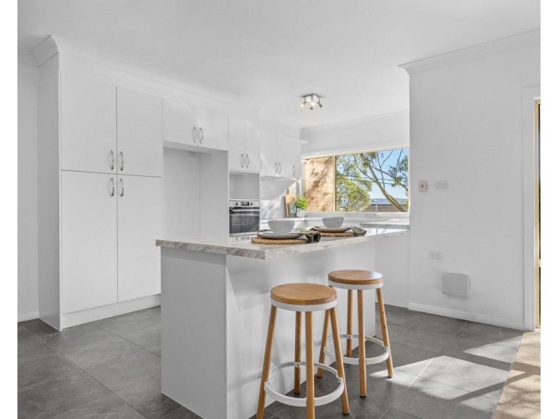 33/117 John Whiteway Drive, Gosford NSW 2250