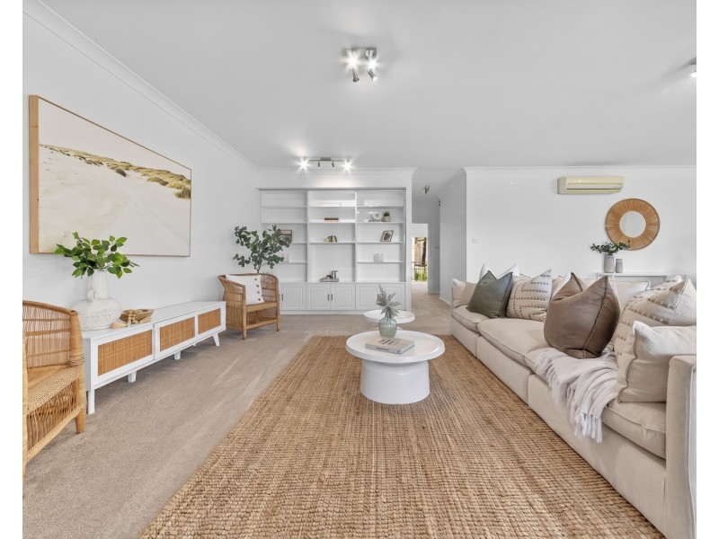 33/117 John Whiteway Drive, Gosford NSW 2250
