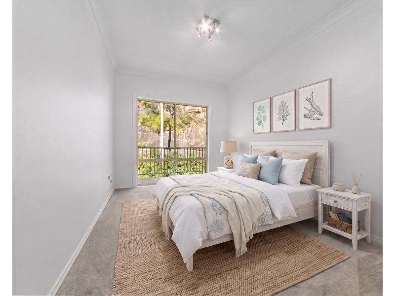 33/117 John Whiteway Drive, Gosford NSW 2250