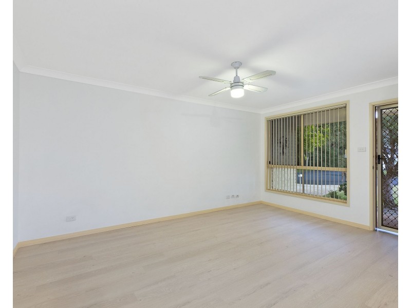 14 Woolybutt Crescent, Erina NSW 2250