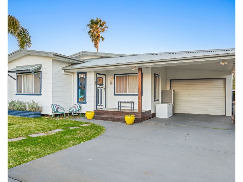 17 Norton Avenue, Killarney Vale NSW 2261