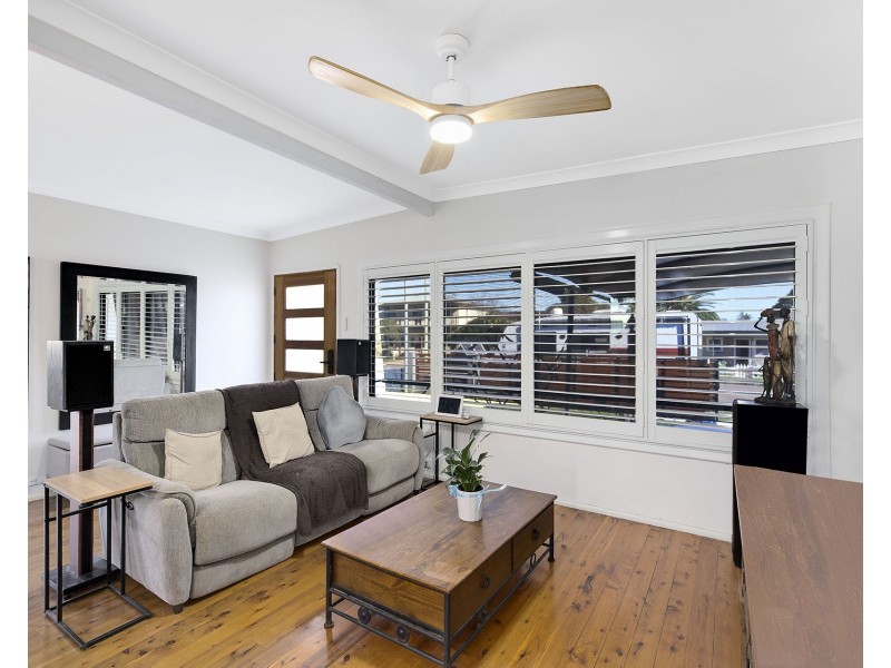 4 Hume Boulevard, Killarney Vale NSW 2261
