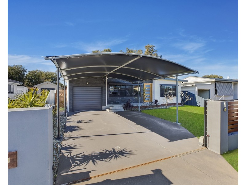 4 Hume Boulevard, Killarney Vale NSW 2261