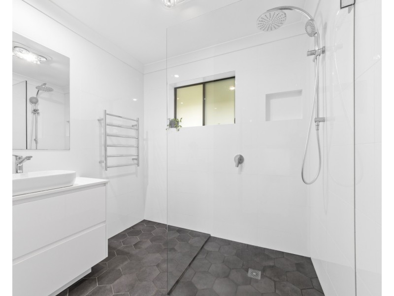 55 Bay View Avenue, East Gosford NSW 2250