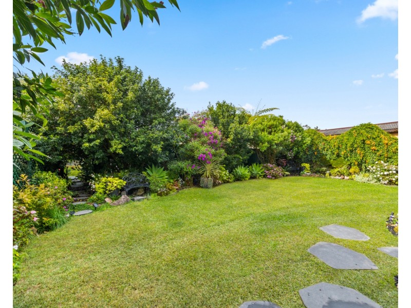 31 Karina Drive, Narara NSW 2250