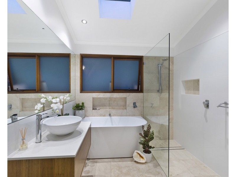 7 Kirra Street, Erina NSW 2250
