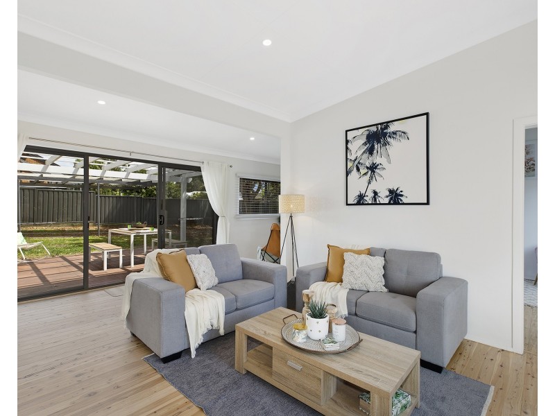 240 Lakedge Avenue, Berkeley Vale NSW 2261