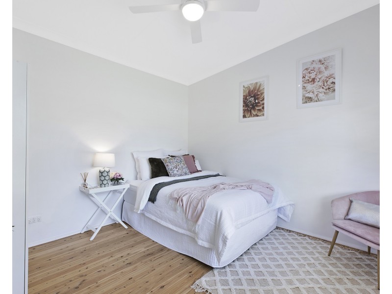 240 Lakedge Avenue, Berkeley Vale NSW 2261