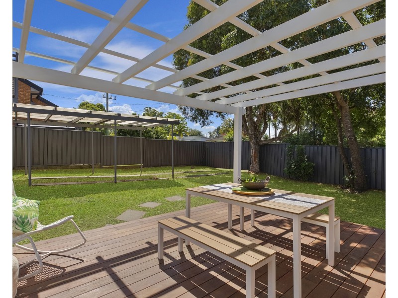 240 Lakedge Avenue, Berkeley Vale NSW 2261