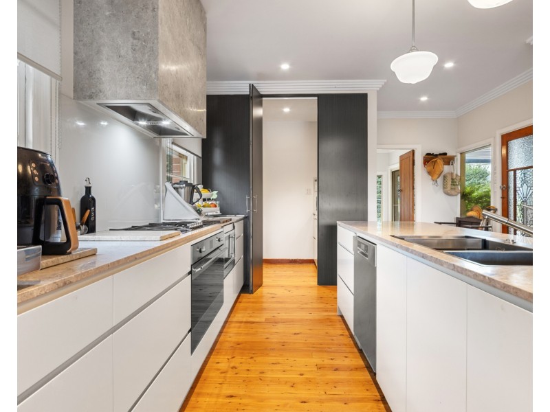 24 Caroline Street, East Gosford NSW 2250