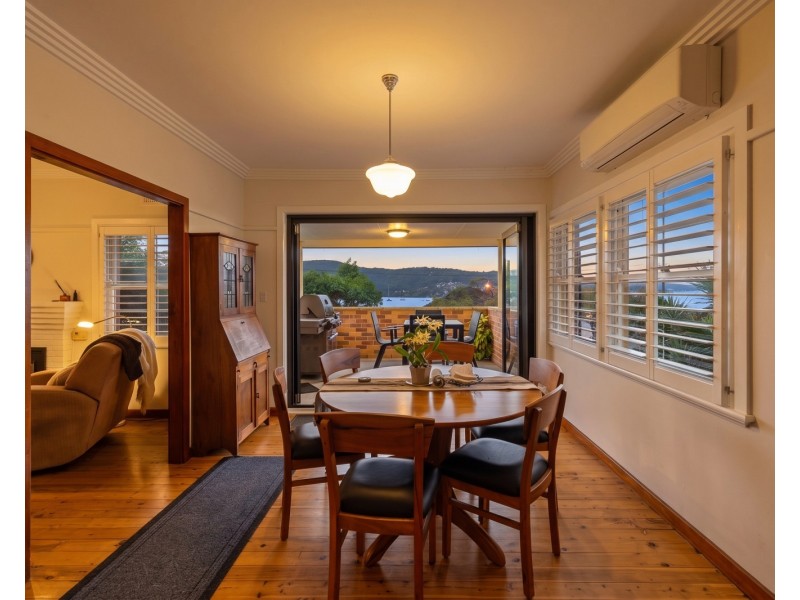 24 Caroline Street, East Gosford NSW 2250
