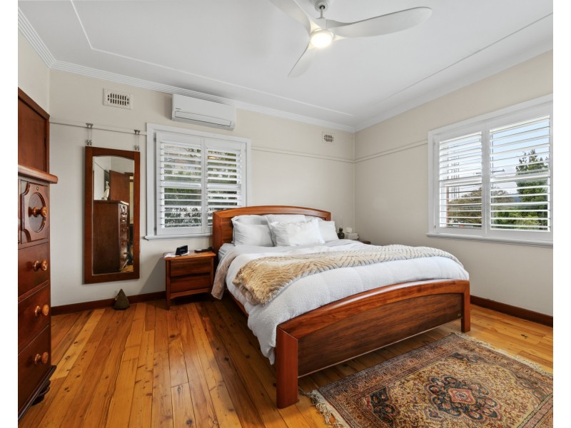 24 Caroline Street, East Gosford NSW 2250