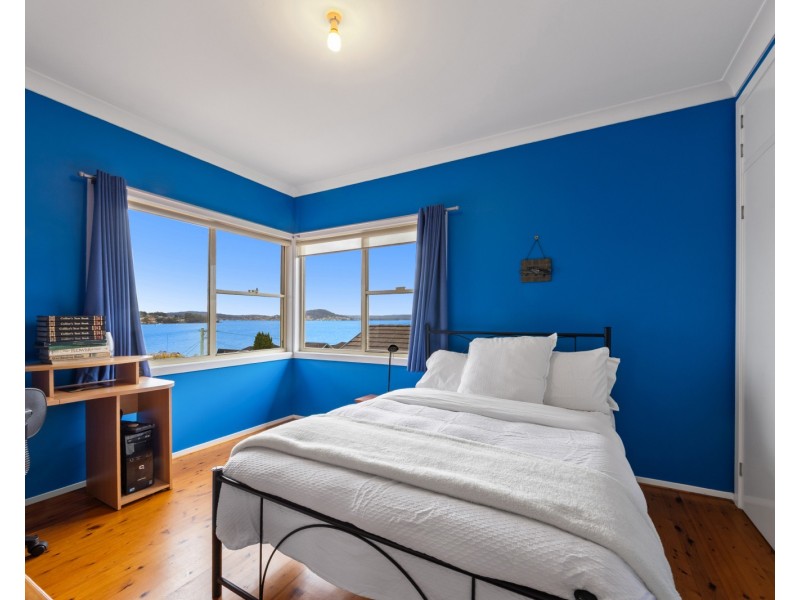 24 Caroline Street, East Gosford NSW 2250
